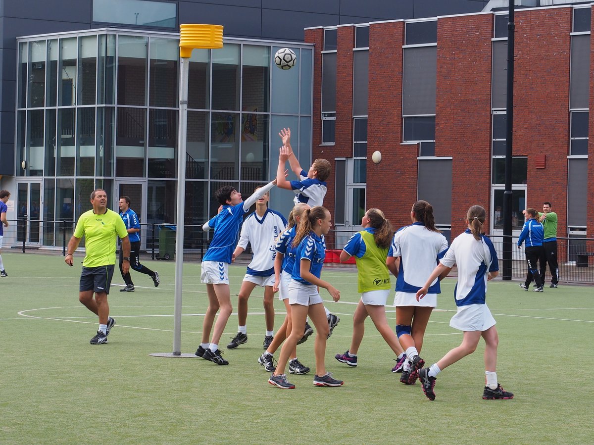 Korfbal B2 5 september-007.JPG